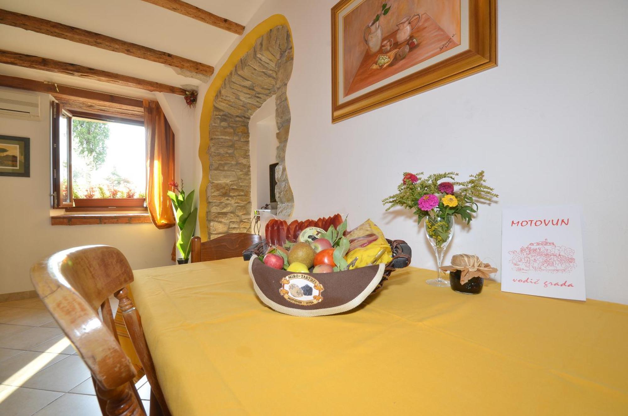 Bella Vista Apartments Motovun Habitación foto